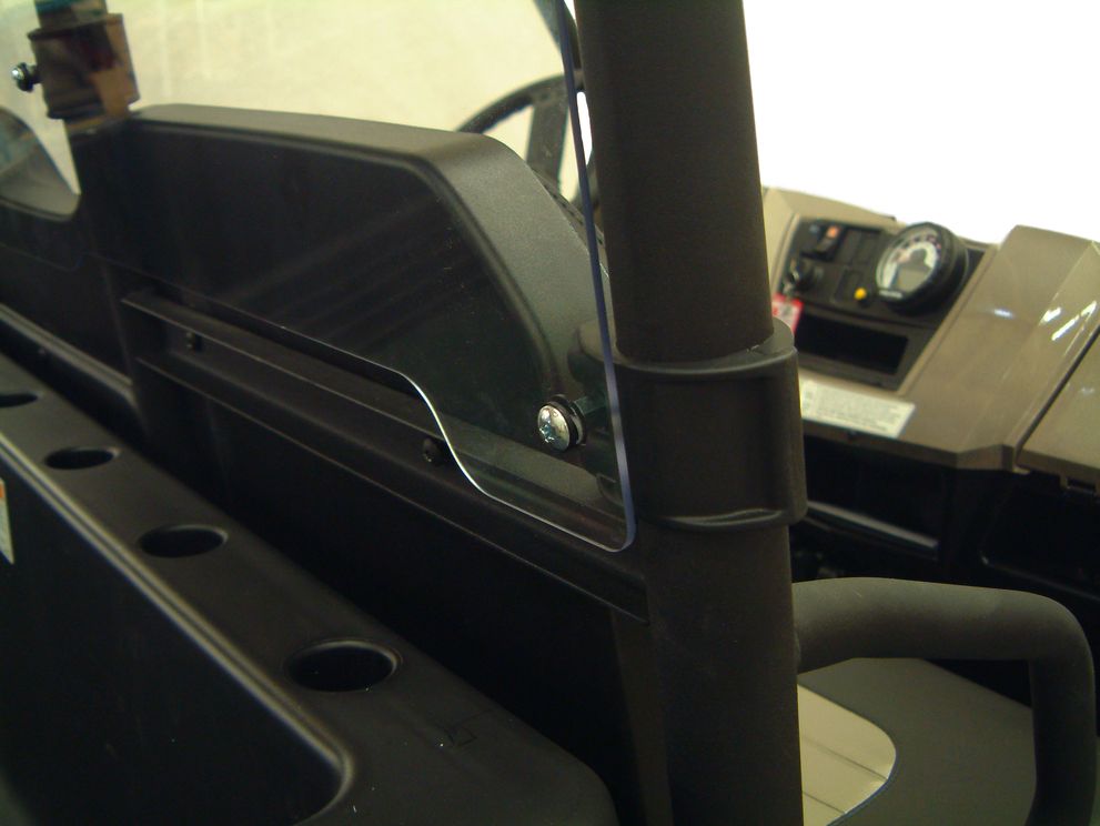 POLARIS RANGER XP 2009 REAR WINDSHIELD